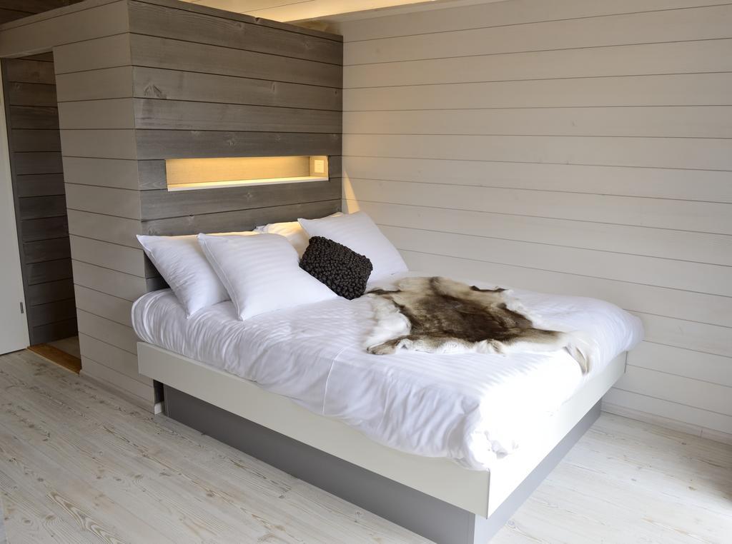 Couette-café Dans Les Arbres / Swin-golf De *